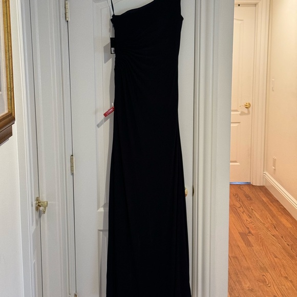 NWT Ieena for Mac Duggal 26163 One Shoulder Ruched Jersey Gown Midnight Size 4 - Picture 4 of 12